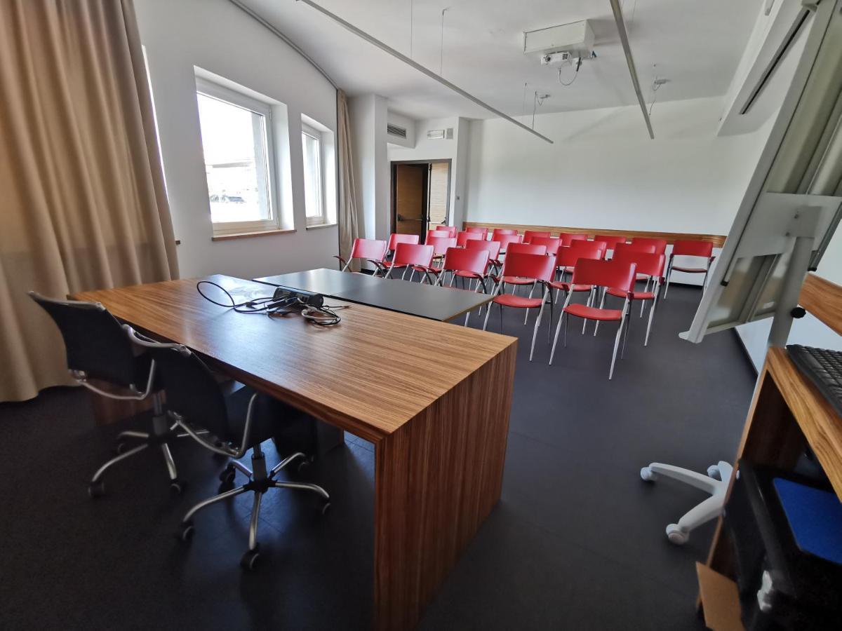 Hotel Europa Belluno Buitenkant foto