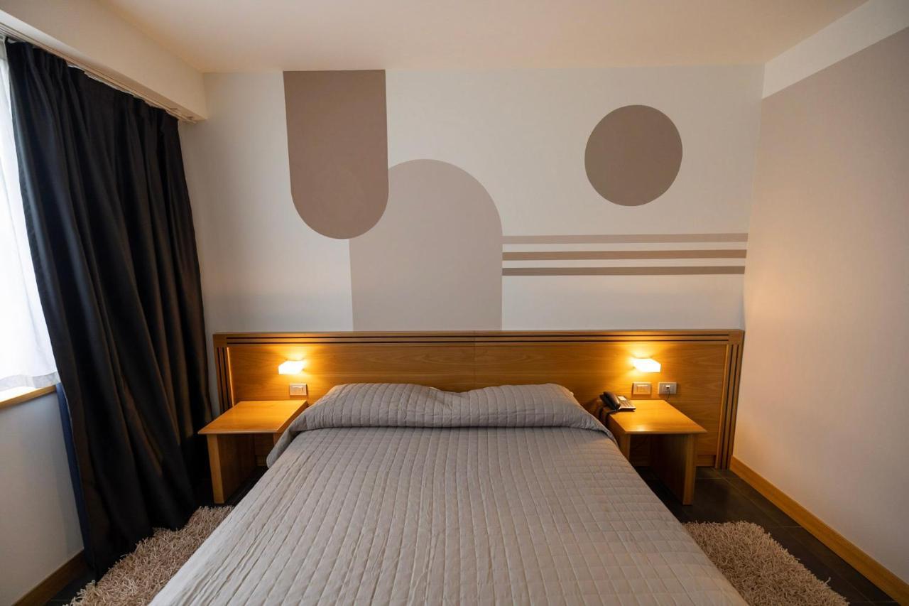 Hotel Europa Belluno Buitenkant foto