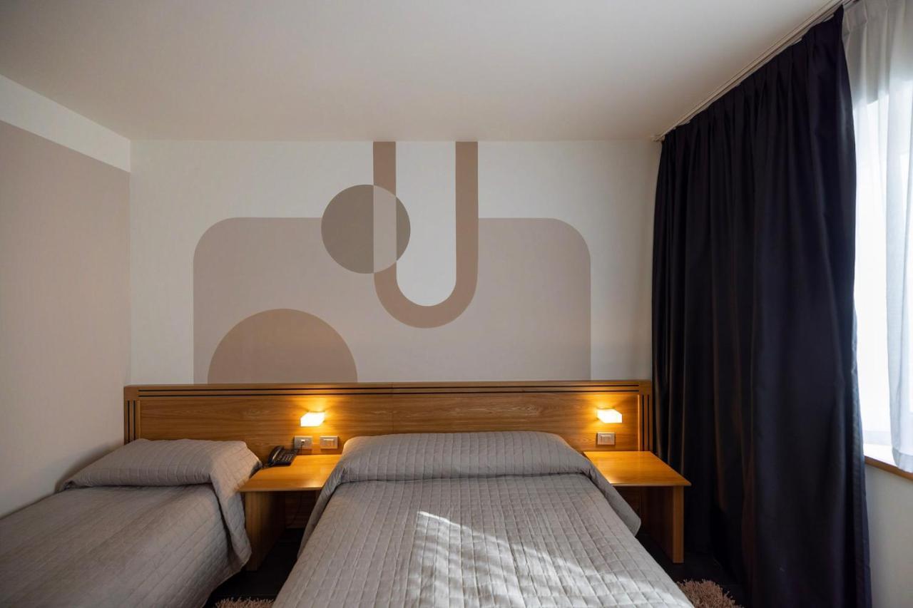 Hotel Europa Belluno Buitenkant foto