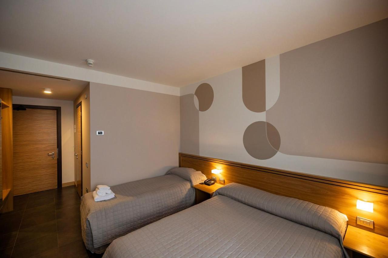 Hotel Europa Belluno Buitenkant foto