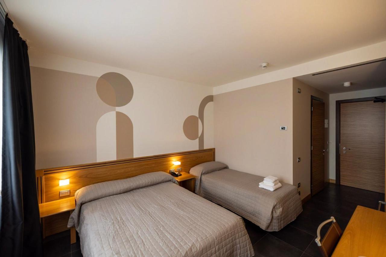 Hotel Europa Belluno Buitenkant foto