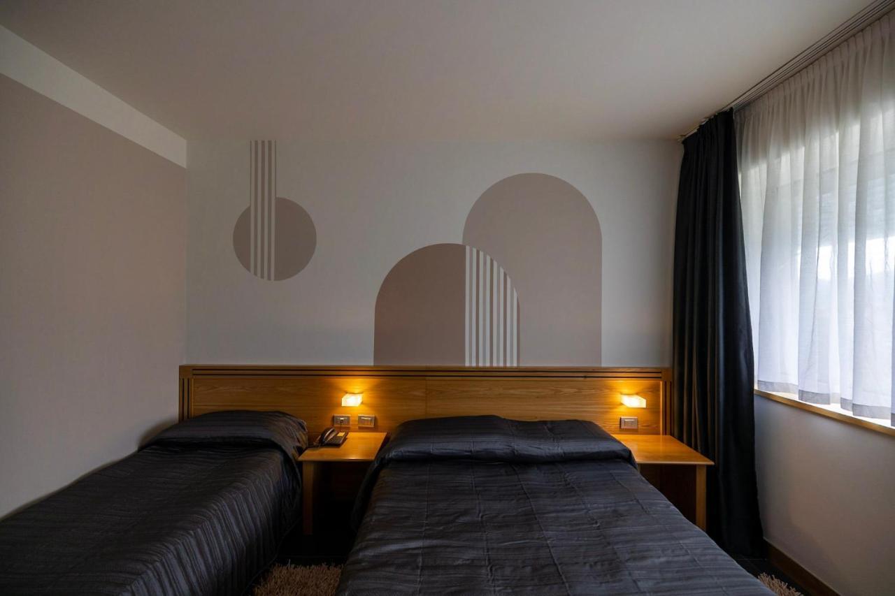 Hotel Europa Belluno Buitenkant foto