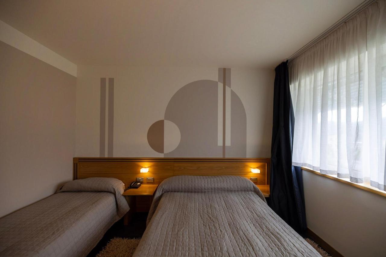 Hotel Europa Belluno Buitenkant foto
