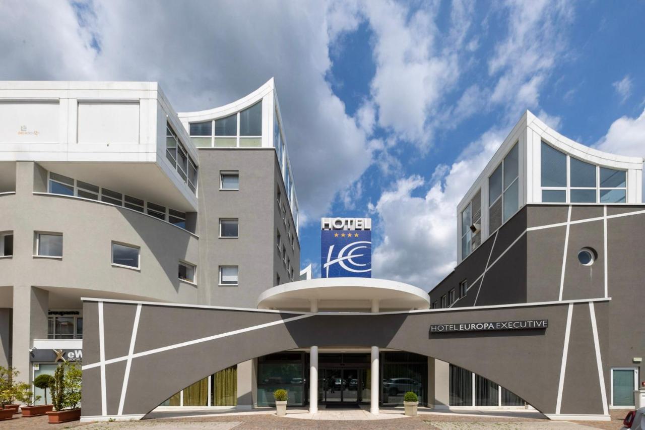 Hotel Europa Belluno Buitenkant foto