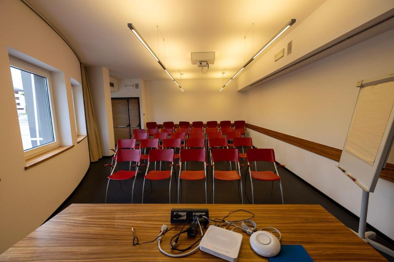 Hotel Europa Belluno Buitenkant foto