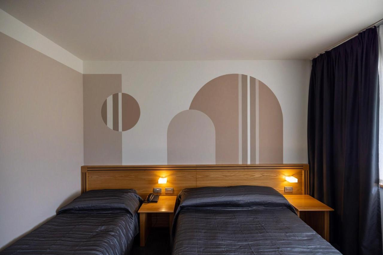 Hotel Europa Belluno Buitenkant foto