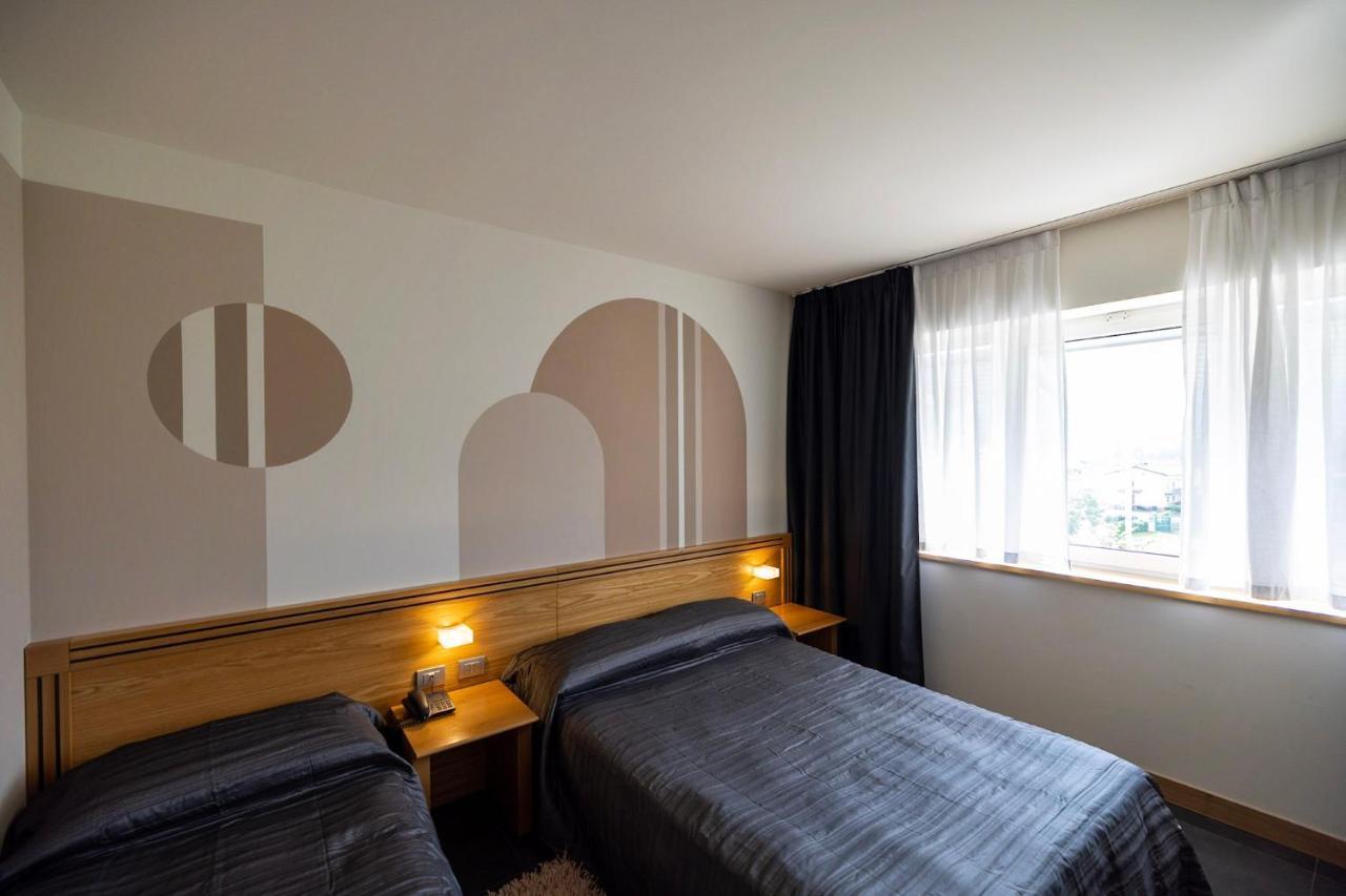 Hotel Europa Belluno Buitenkant foto